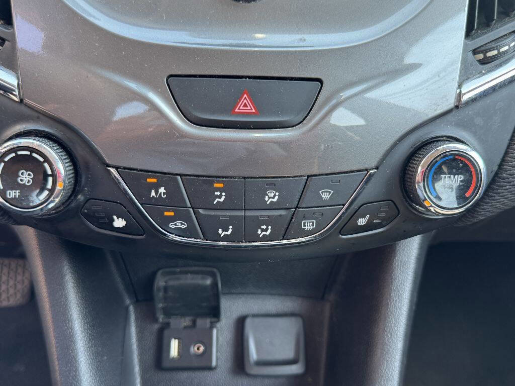 Used 2017 Chevrolet Cruze LT w/ Convenience Package image 14