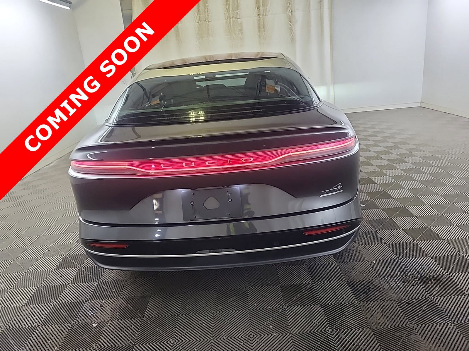 Used 2023 Lucid Air Grand Touring image 4