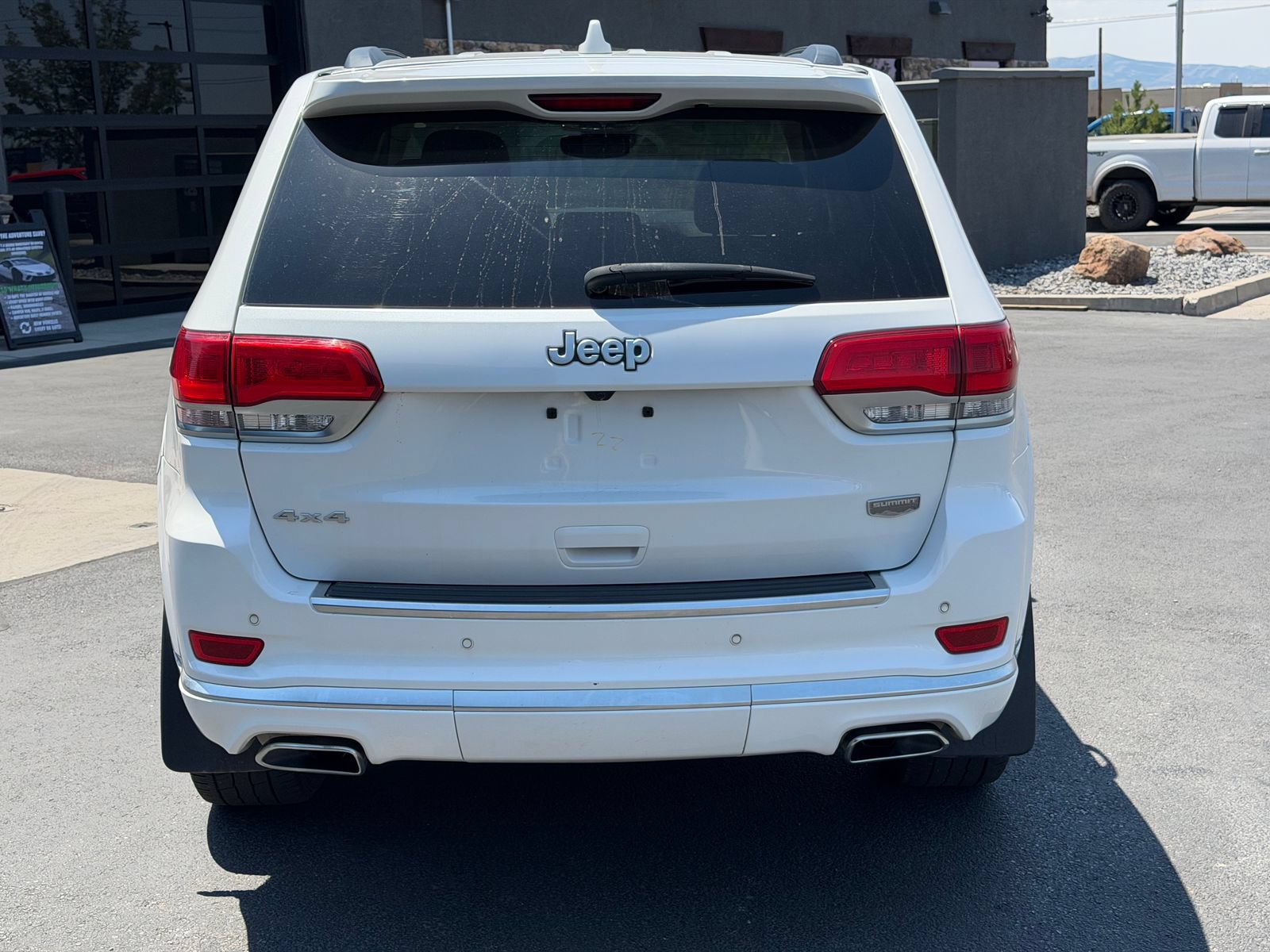 Used 2021 Jeep Grand Cherokee Summit AWD/4WD image 4