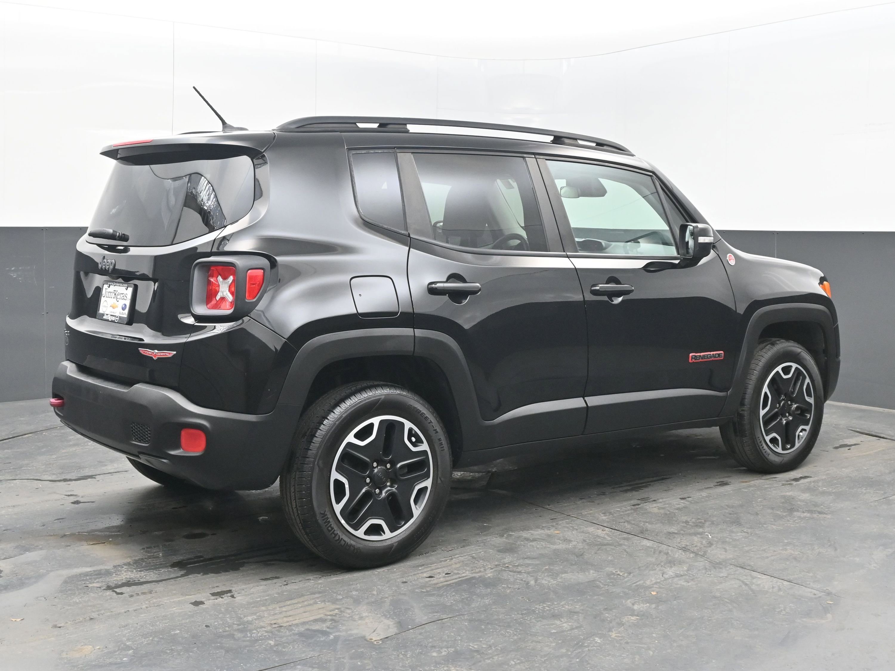 Used 2017 Jeep Renegade Trailhawk image 7