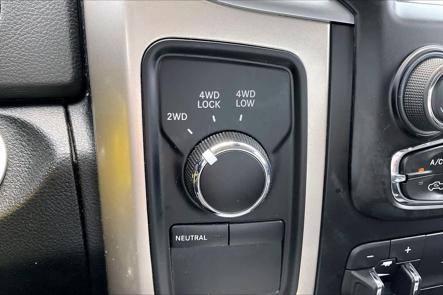 Used 2017 RAM 2500 Lone Star w/ Sport Appearance Group AWD/4WD image 32