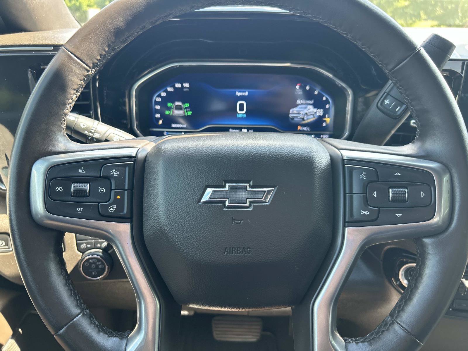 Used 2023 Chevrolet Silverado 1500 RST w/ Z71 Off-Road Package AWD/4WD image 39