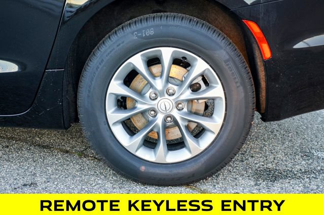 New 2026 Chrysler Pacifica Select image 6
