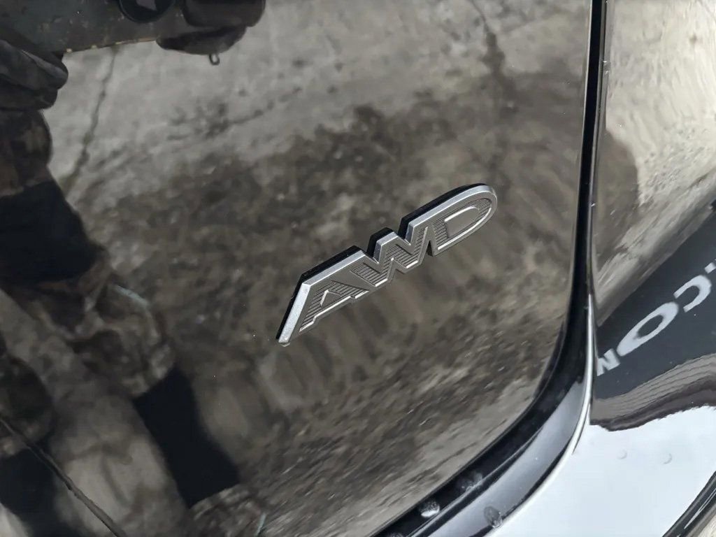 New 2026 Chrysler Pacifica Select w/ S Appearance Package AWD/4WD image 10