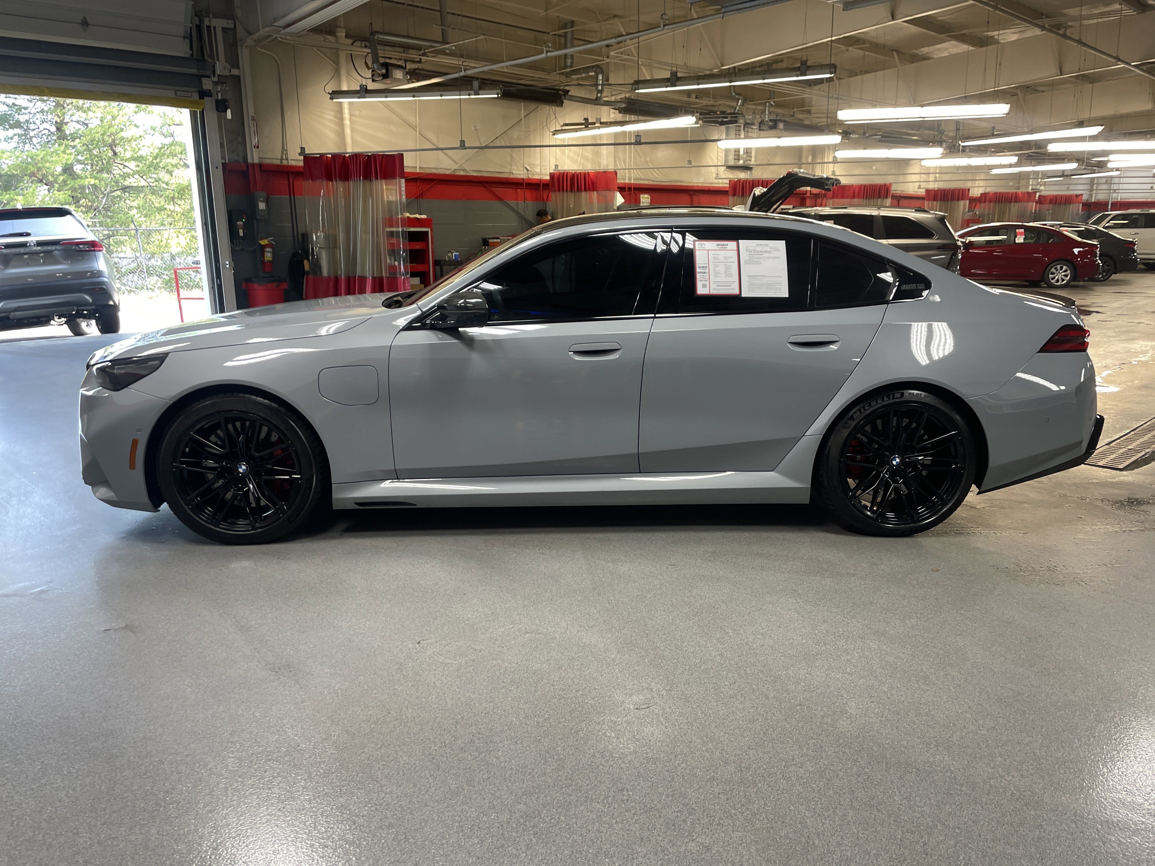 Used 2026 BMW M5 w/ Carbon Package AWD/4WD image 7