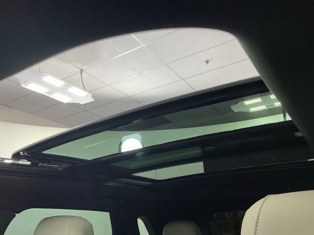 Certified 2025 Cadillac XT5 Sportv image 16