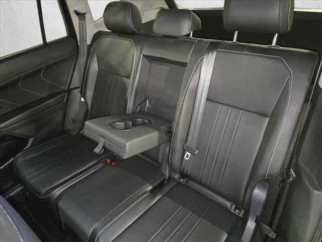 Used 2024 Volkswagen Tiguan SE image 14