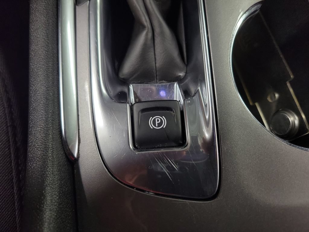 Used 2024 Chevrolet Malibu LT FWD image 15