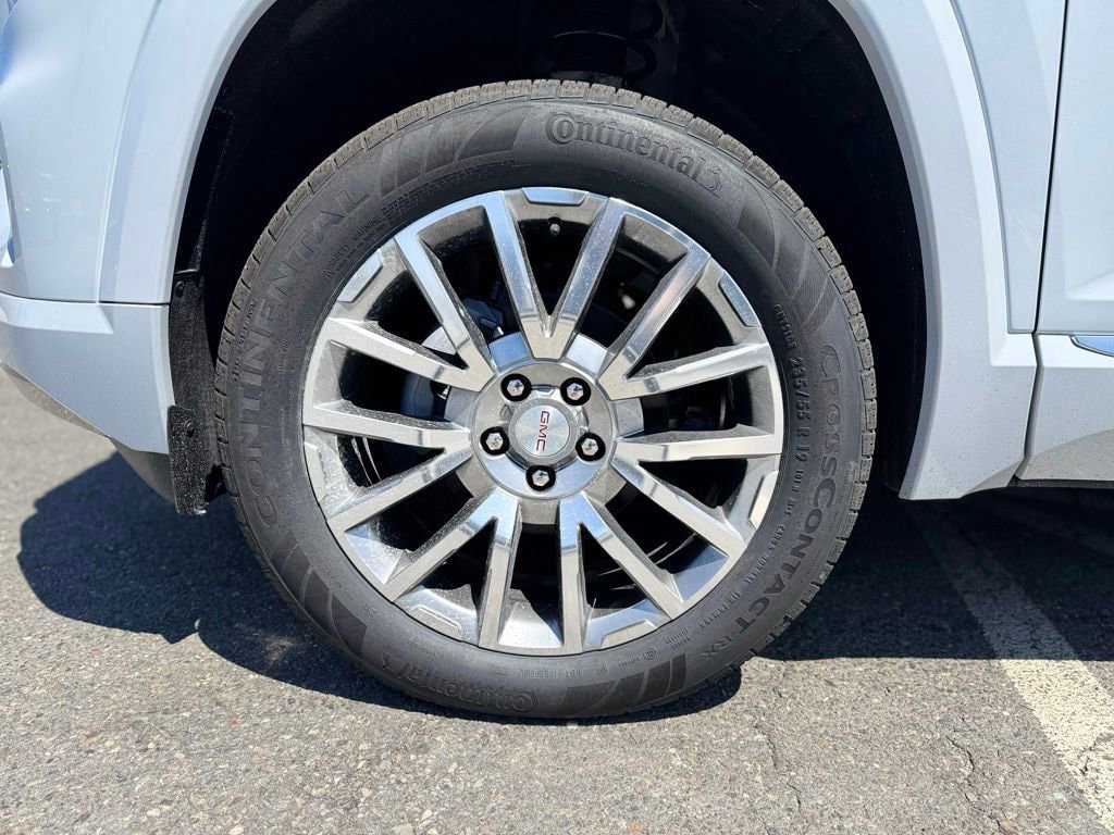 New 2026 GMC Terrain Denali AWD/4WD image 3