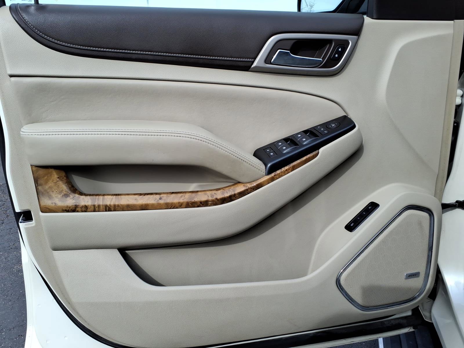 Used 2015 GMC Yukon Denali w/ Premium Package image 10