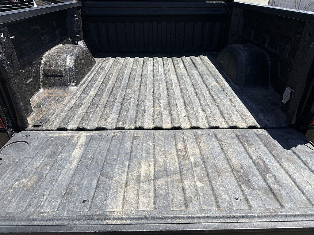 Used 2022 Chevrolet Silverado 1500 LT RWD image 25