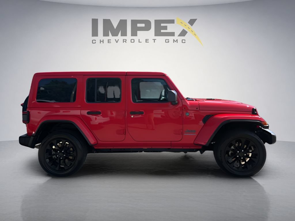 Used 2025 Jeep Wrangler Unlimited Sahara w/ Safety Group AWD/4WD image 6