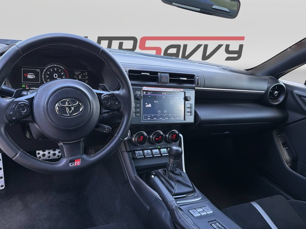 Used 2025 Toyota GR86 Premium RWD image 17