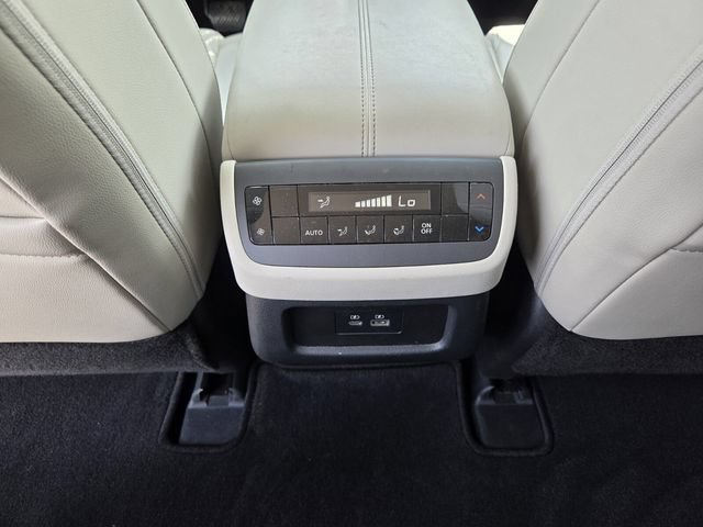 Used 2025 Nissan Pathfinder SL FWD image 18