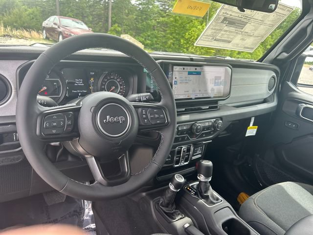 New 2025 Jeep Gladiator Sport image 14