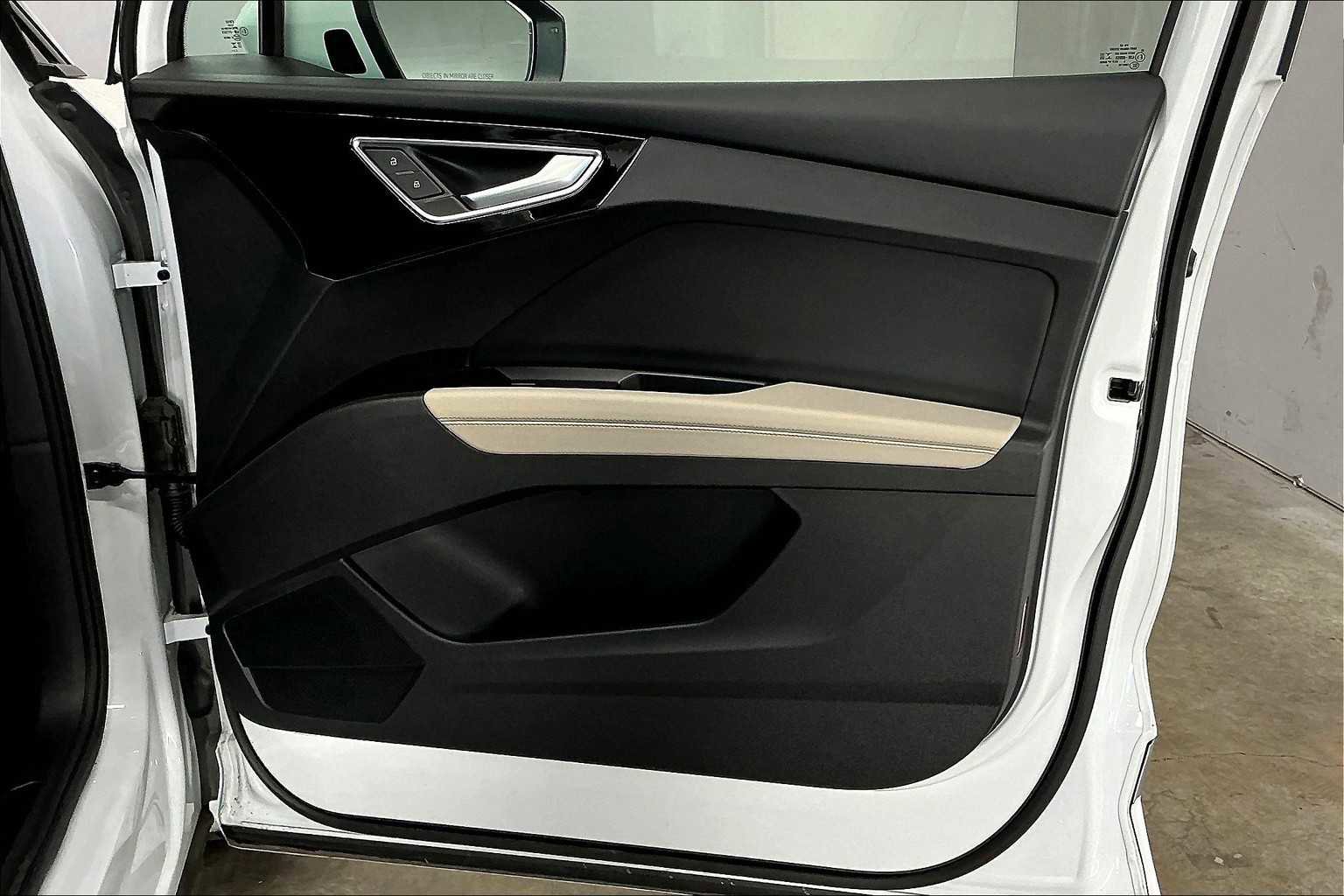 Used 2023 Audi Q4 e-tron Prestige w/ 20" Wheel Package image 26