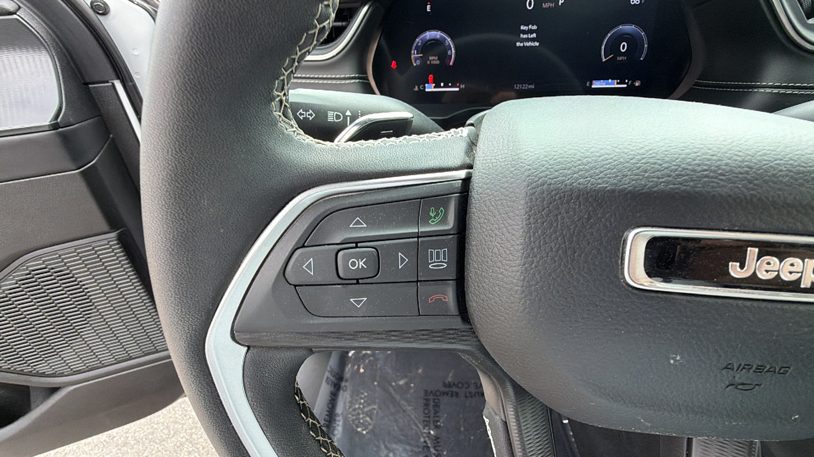 Certified 2024 Jeep Grand Cherokee Laredo AWD/4WD image 27
