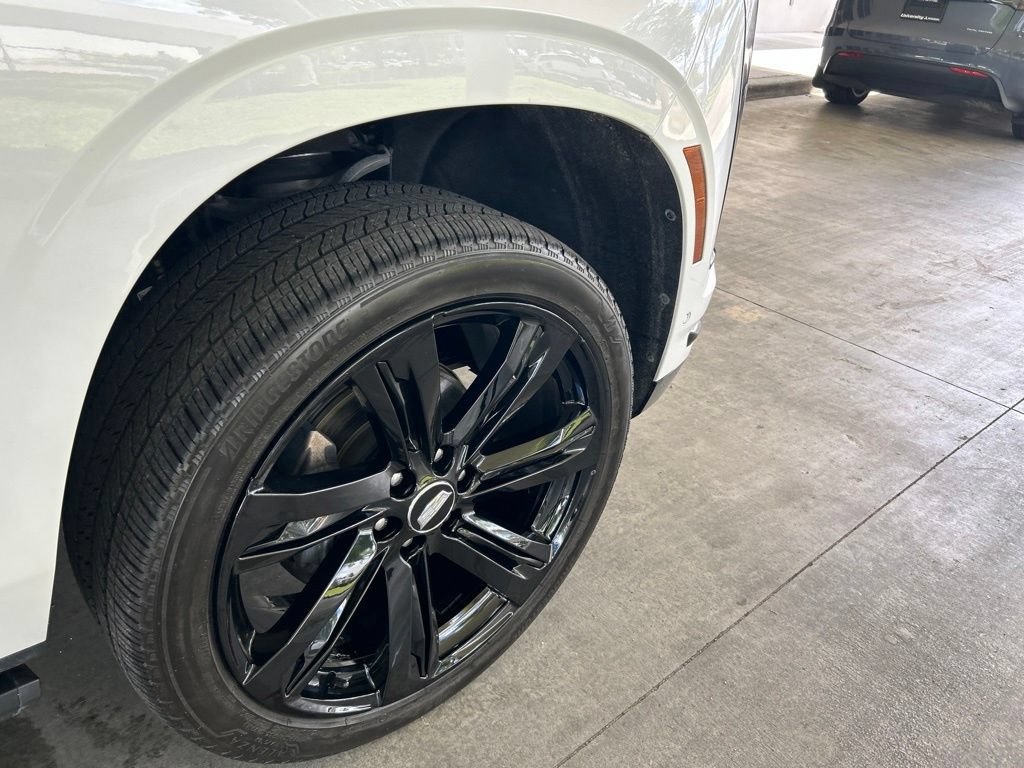 Used 2025 Cadillac Escalade Sport Platinum AWD/4WD image 32