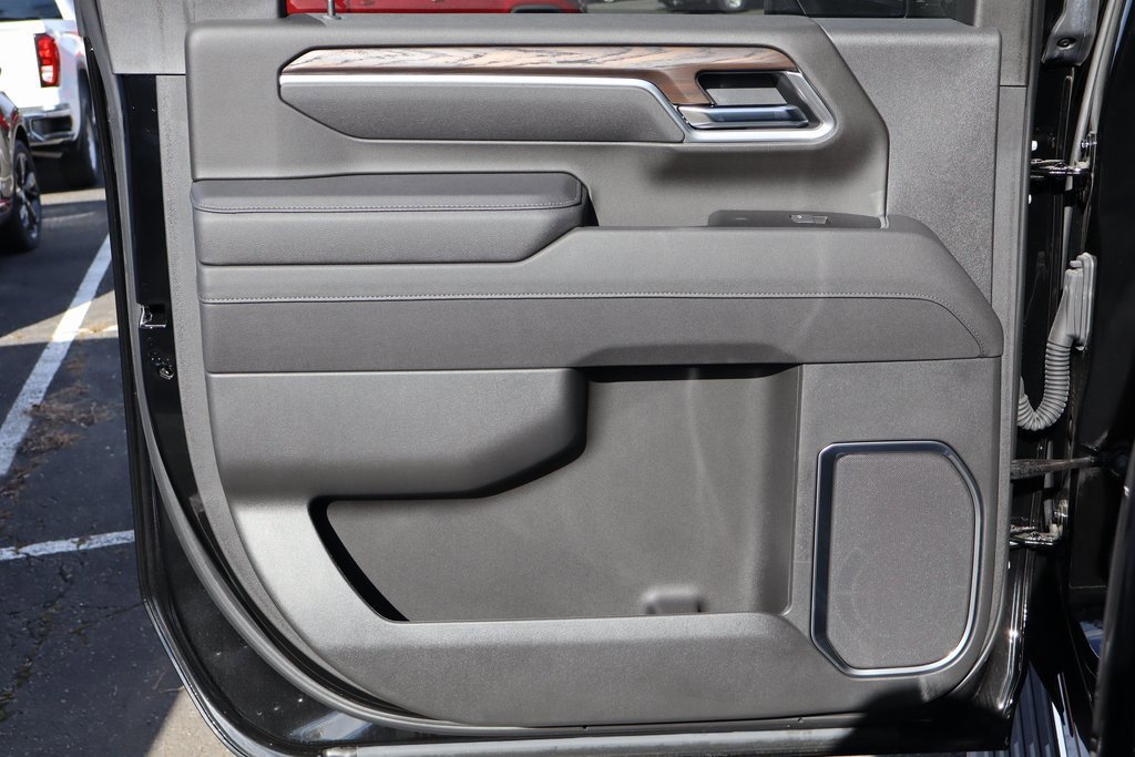 New 2025 GMC Sierra 2500 SLT w/ SLT Convenience Package image 20