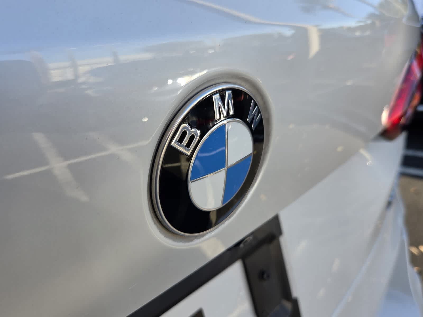 Used 2019 BMW X5 xDrive40i w/ M Sport Package AWD/4WD image 15