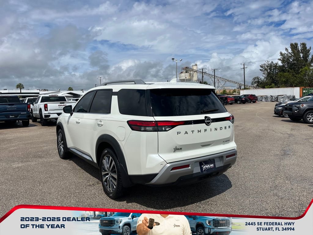 Used 2022 Nissan Pathfinder Platinum w/ Cargo Package image 5