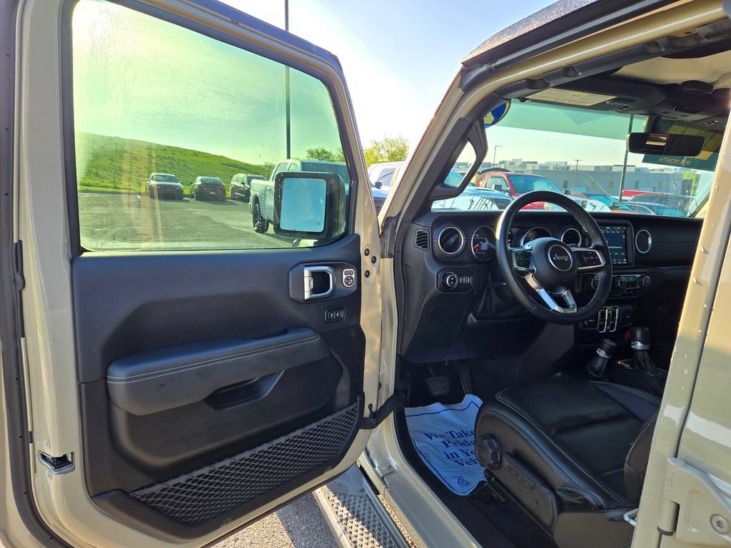 Used 2020 Jeep Gladiator Overland AWD/4WD image 12