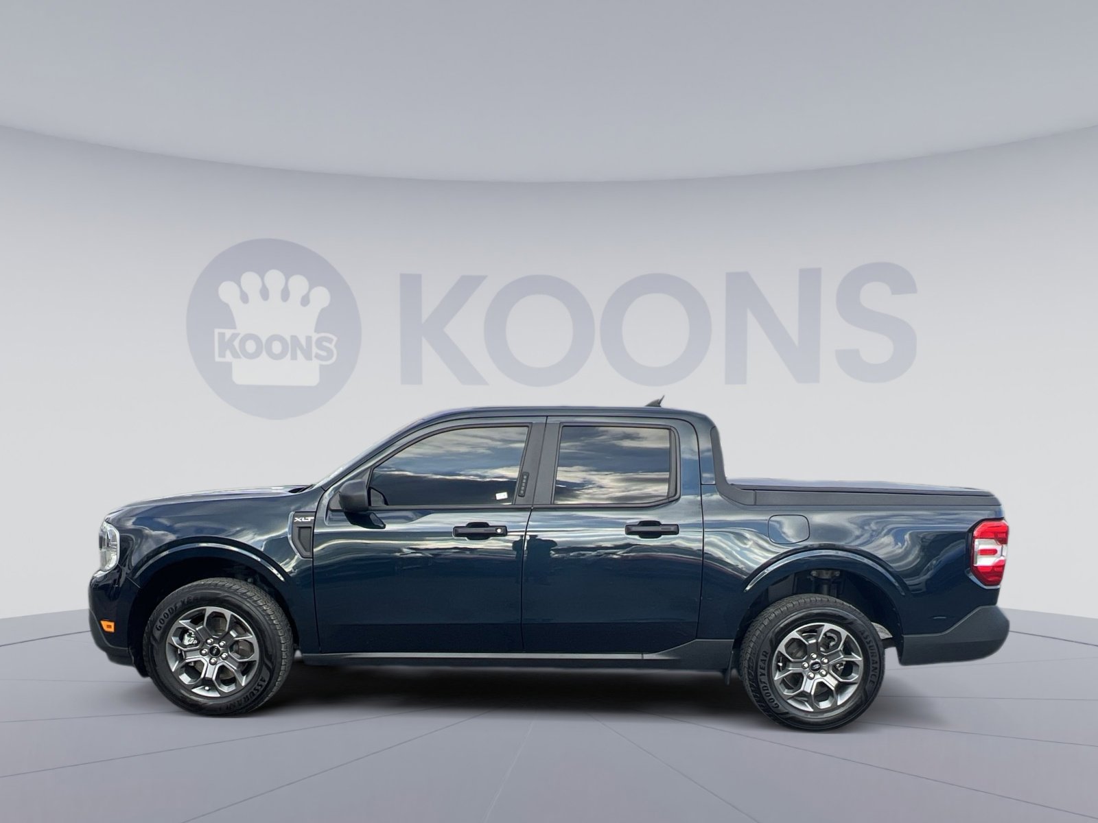 Certified 2022 Ford Maverick XLT w/ Equipment Group 300A Standard image 2