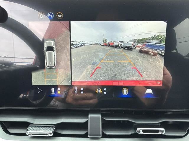 New 2026 Chevrolet Equinox LT w/ Safety and Technology Package AWD/4WD image 11