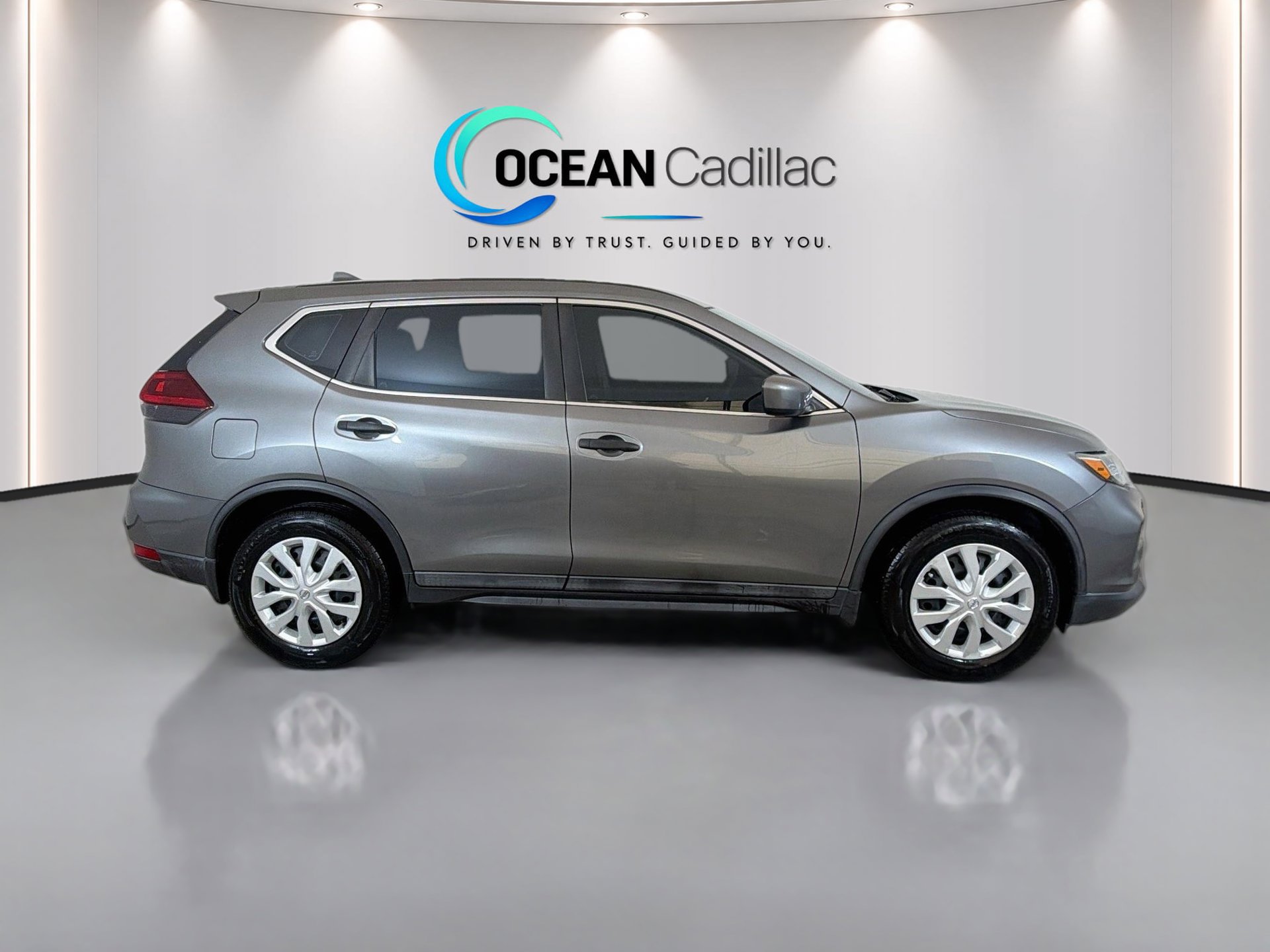 Used 2018 Nissan Rogue S FWD image 6