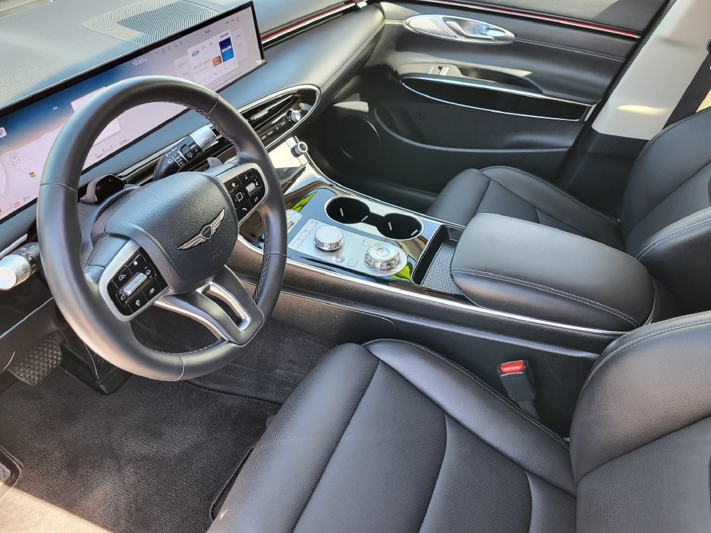 Used 2026 Genesis GV70 2.5T AWD/4WD image 15