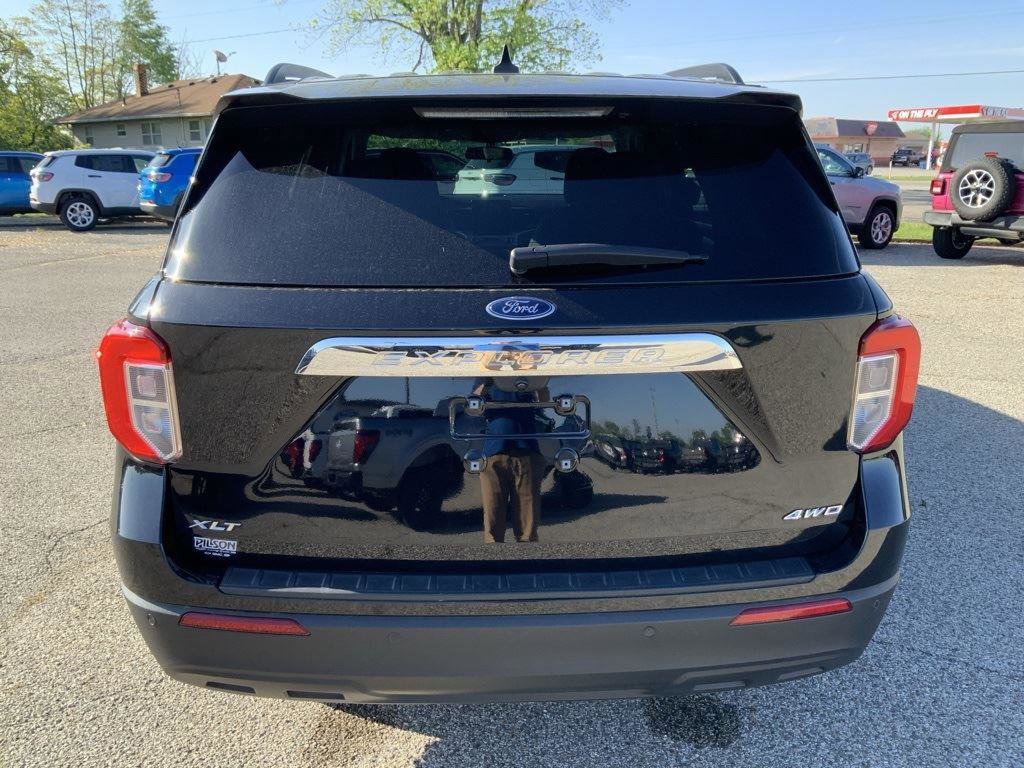 Used 2022 Ford Explorer XLT image 8