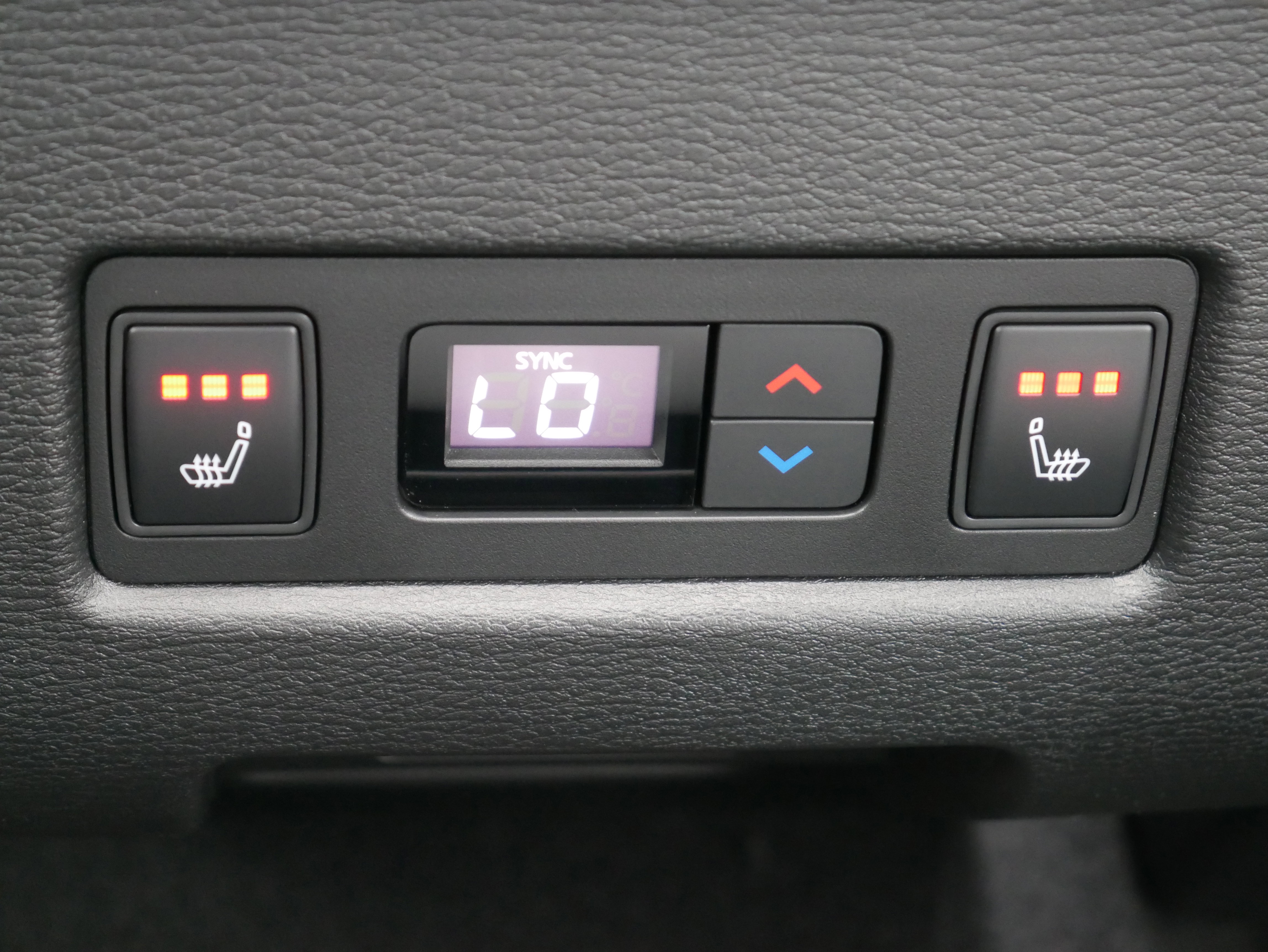 New 2026 Mitsubishi Outlander SEL image 15