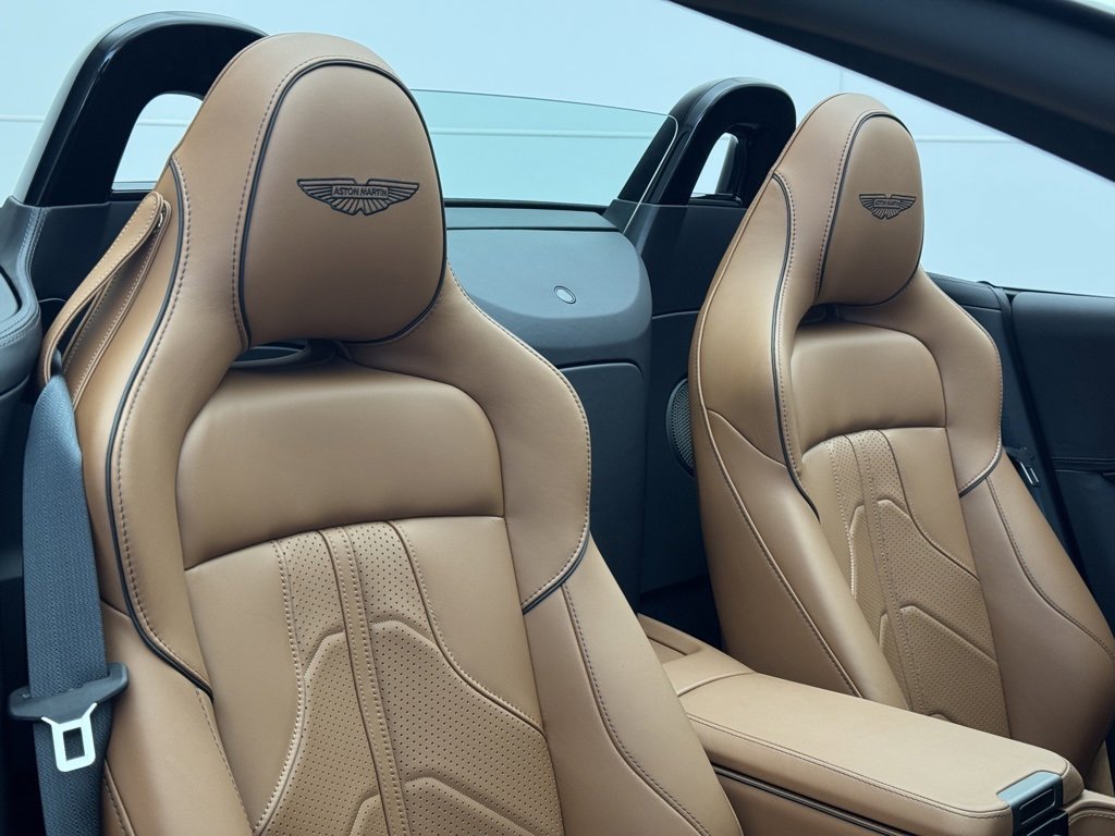 New 2026 Aston Martin V8 Vantage Roadster image 50