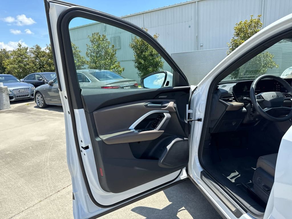 New 2025 Audi Q5 Premium Plus image 23