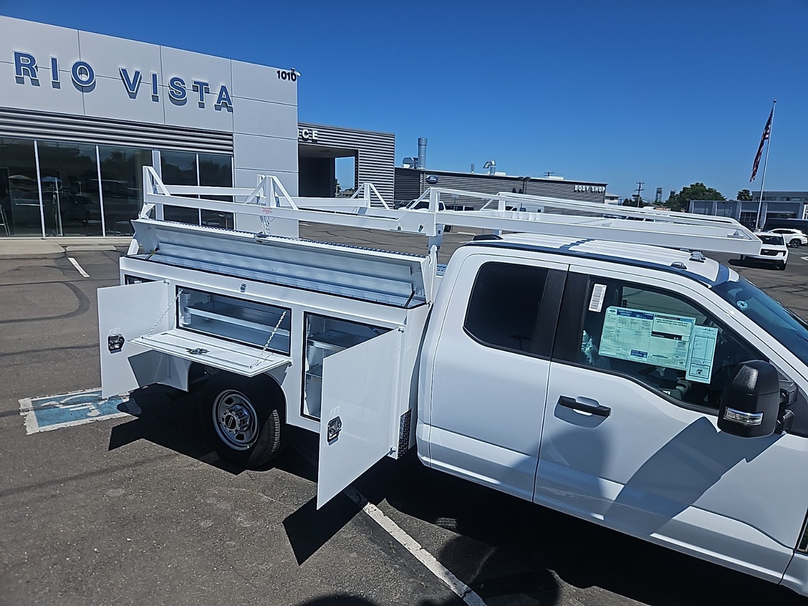 New 2026 Ford F350 XL w/ XL Chrome Package RWD image 8