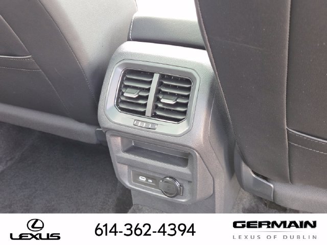 Used 2024 Volkswagen Tiguan SE AWD/4WD image 29