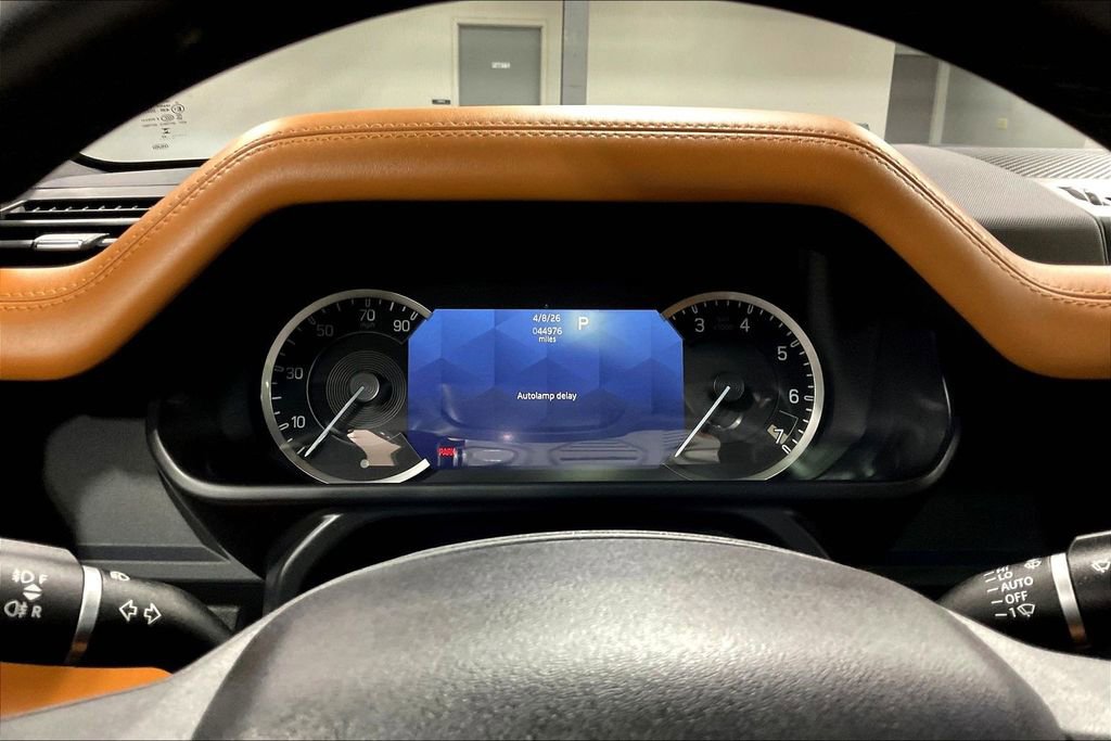 Used 2023 Land Rover Defender 130 X-Dynamic SE image 13