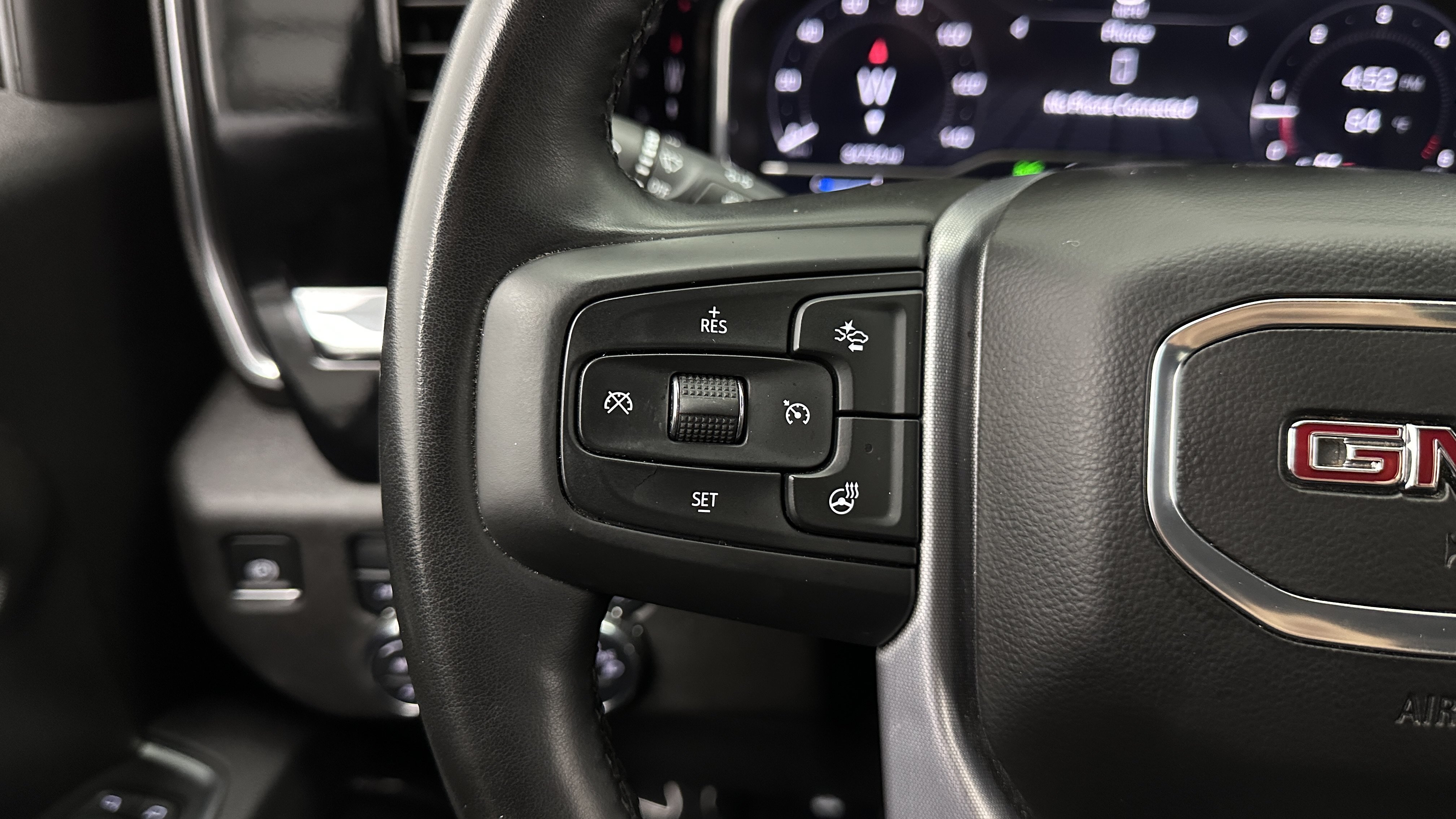 Used 2025 GMC Sierra 1500 SLT AWD/4WD image 17