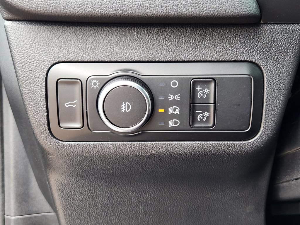 Used 2025 Ford Escape ST-Line Select AWD/4WD image 13