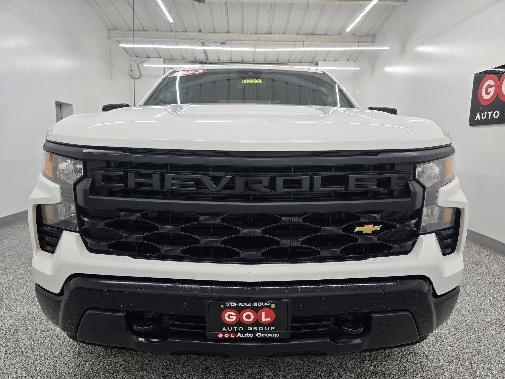 Used 2023 Chevrolet Silverado 1500 W/T AWD/4WD image 2