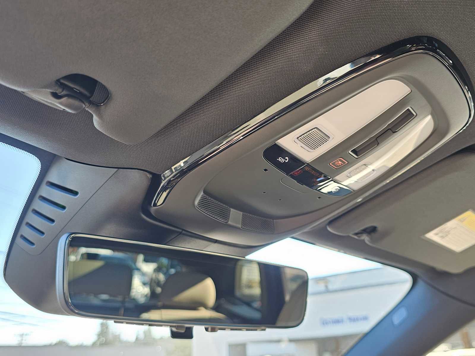 New 2026 Volvo XC60 B5 Plus w/ Protection Package Premier image 25