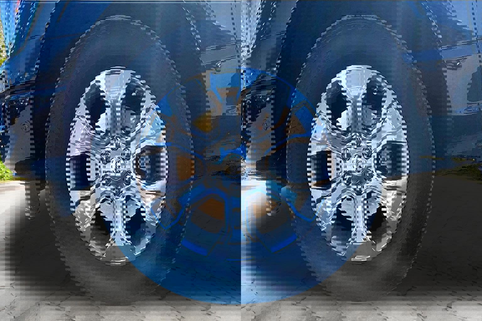 Certified 2022 Ford F150 Platinum w/ Equipment Group 701A High image 9