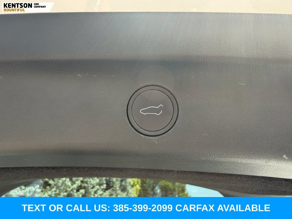 Used 2022 Tesla Model Y Performance AWD/4WD image 31