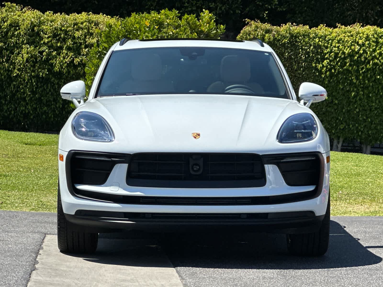 New 2026 Porsche Macan AWD/4WD image 11