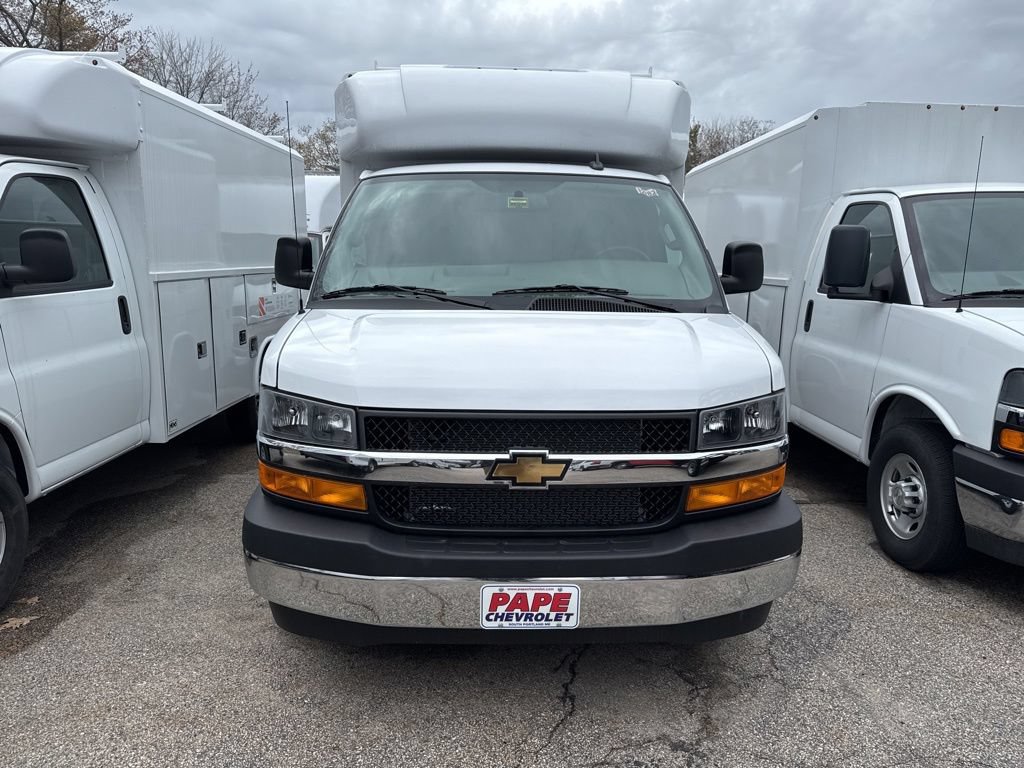 New 2025 Chevrolet Express 3500 w/ Power Convenience Package RWD image 9