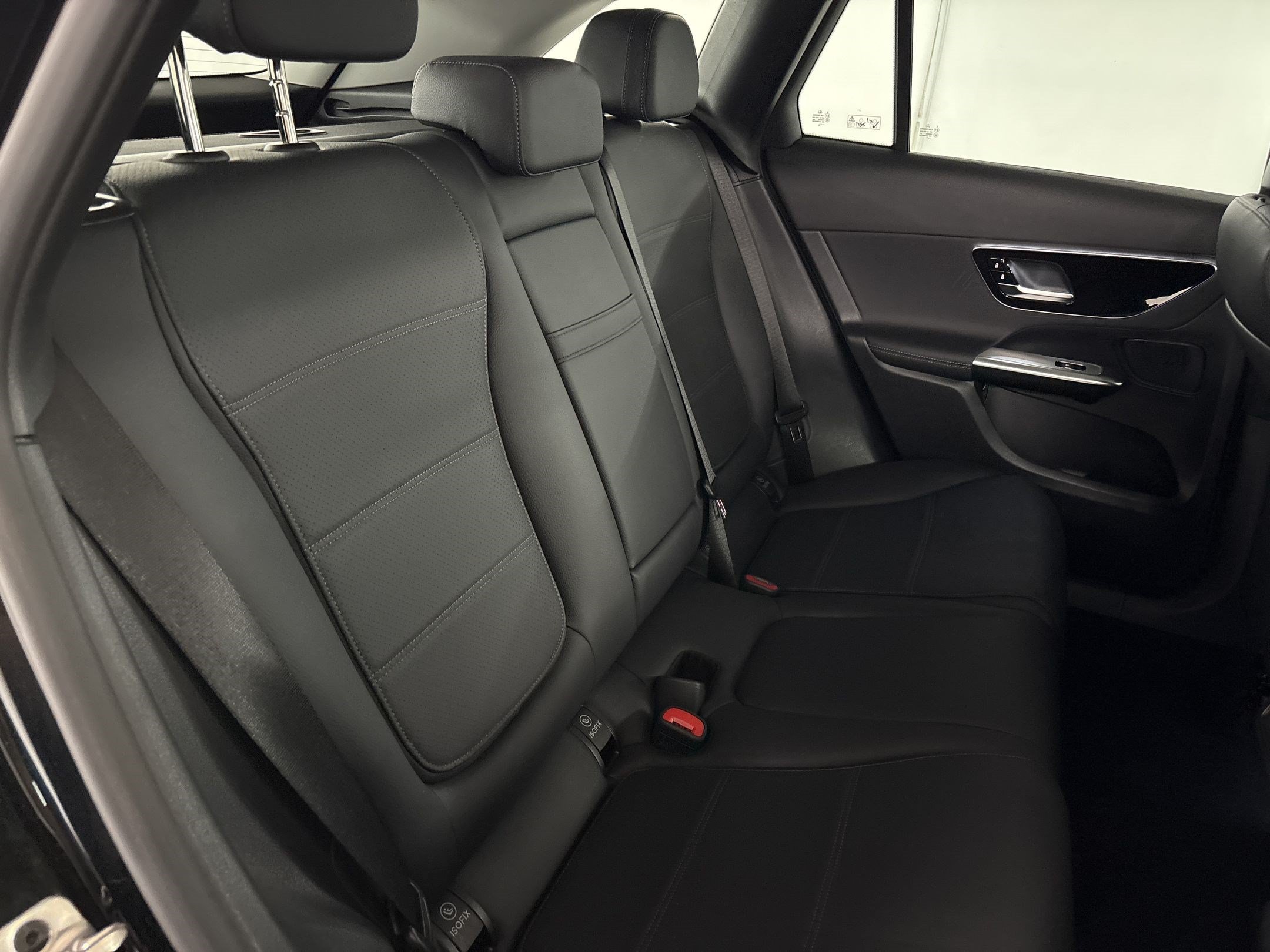 Certified 2025 Mercedes-Benz GLC 350e 4MATIC image 31