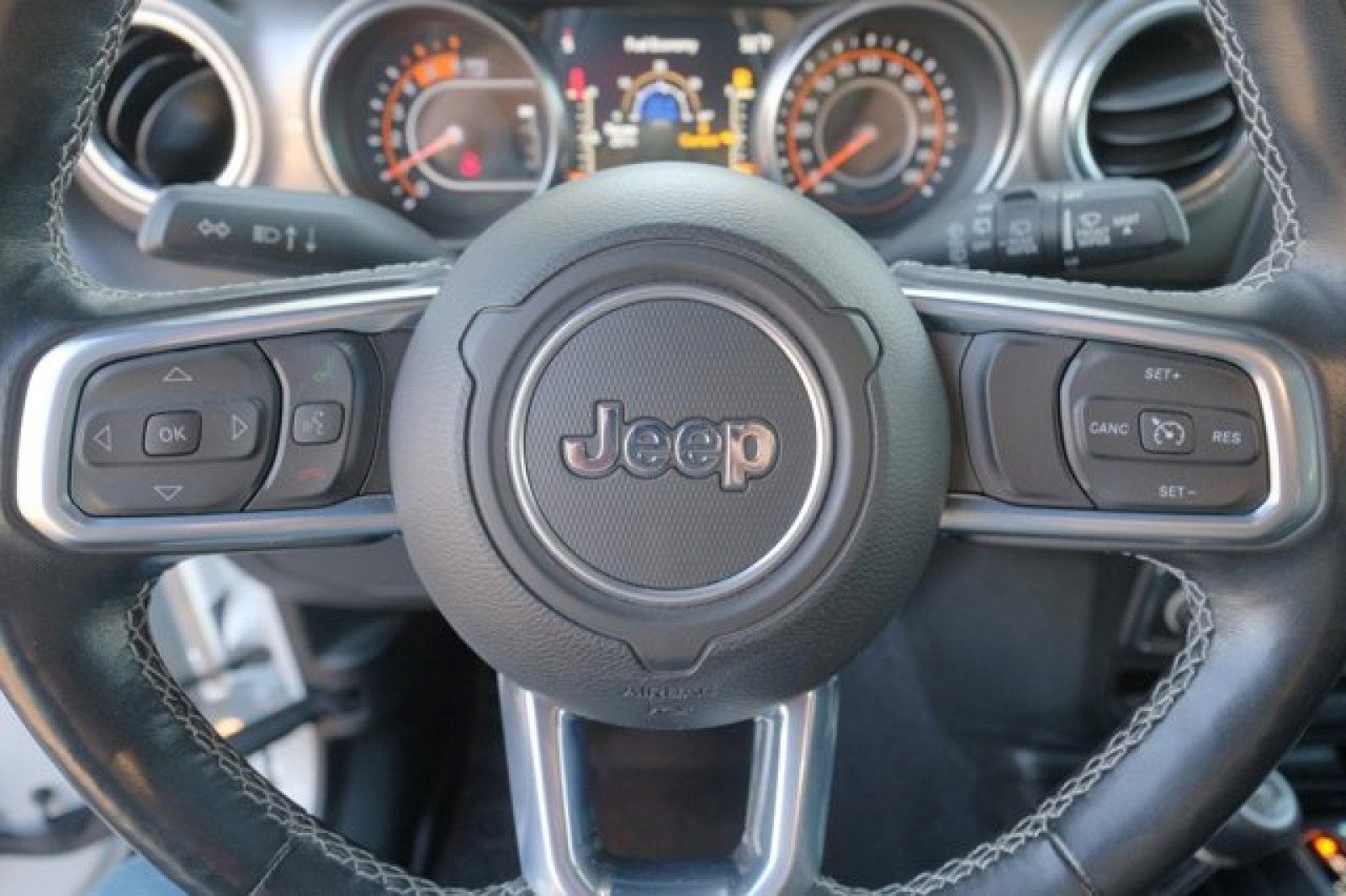 Used 2020 Jeep Wrangler Unlimited Sahara image 26