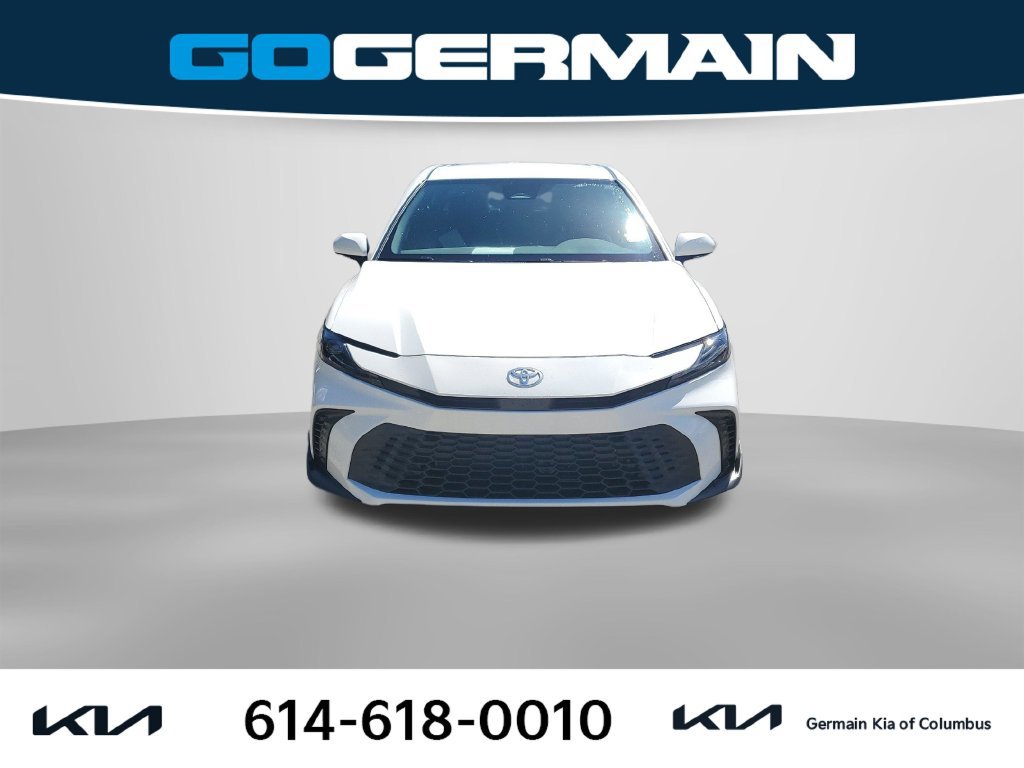 Used 2026 Toyota Camry SE w/ Convenience Package FWD image 2
