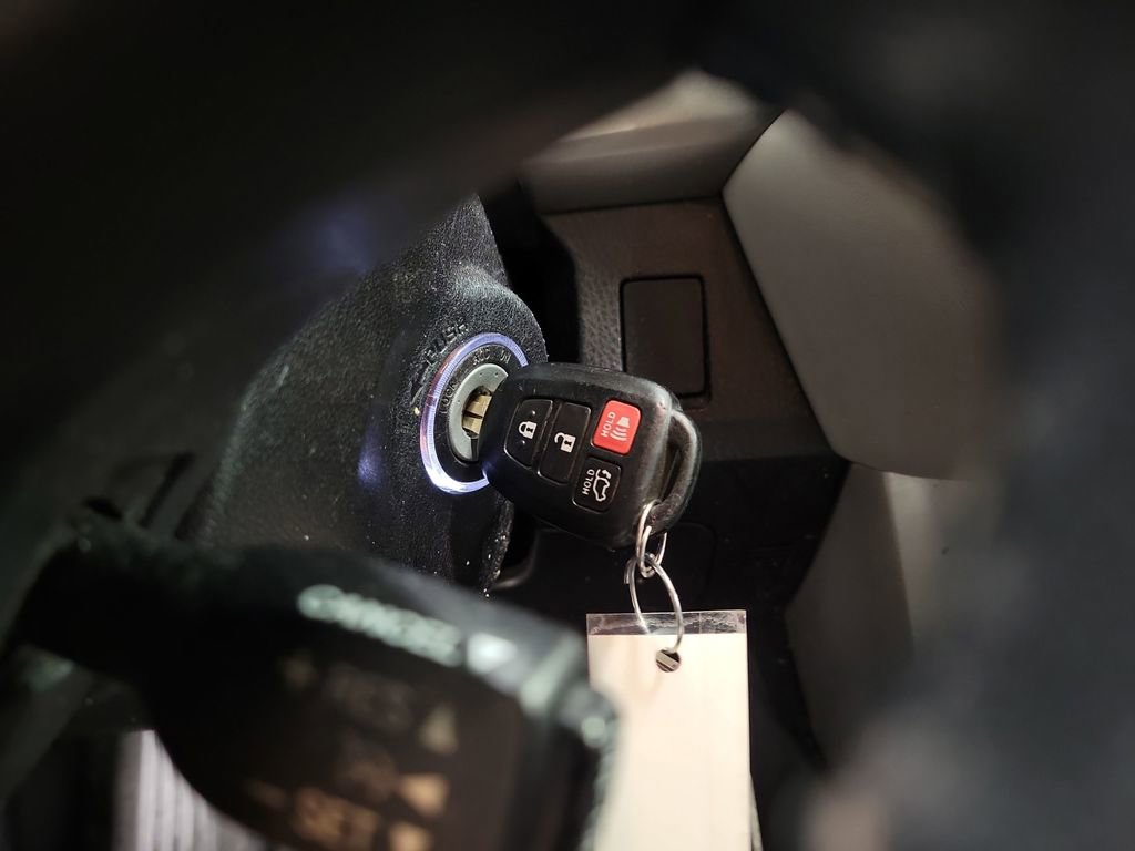 Used 2016 Toyota RAV4 XLE image 15