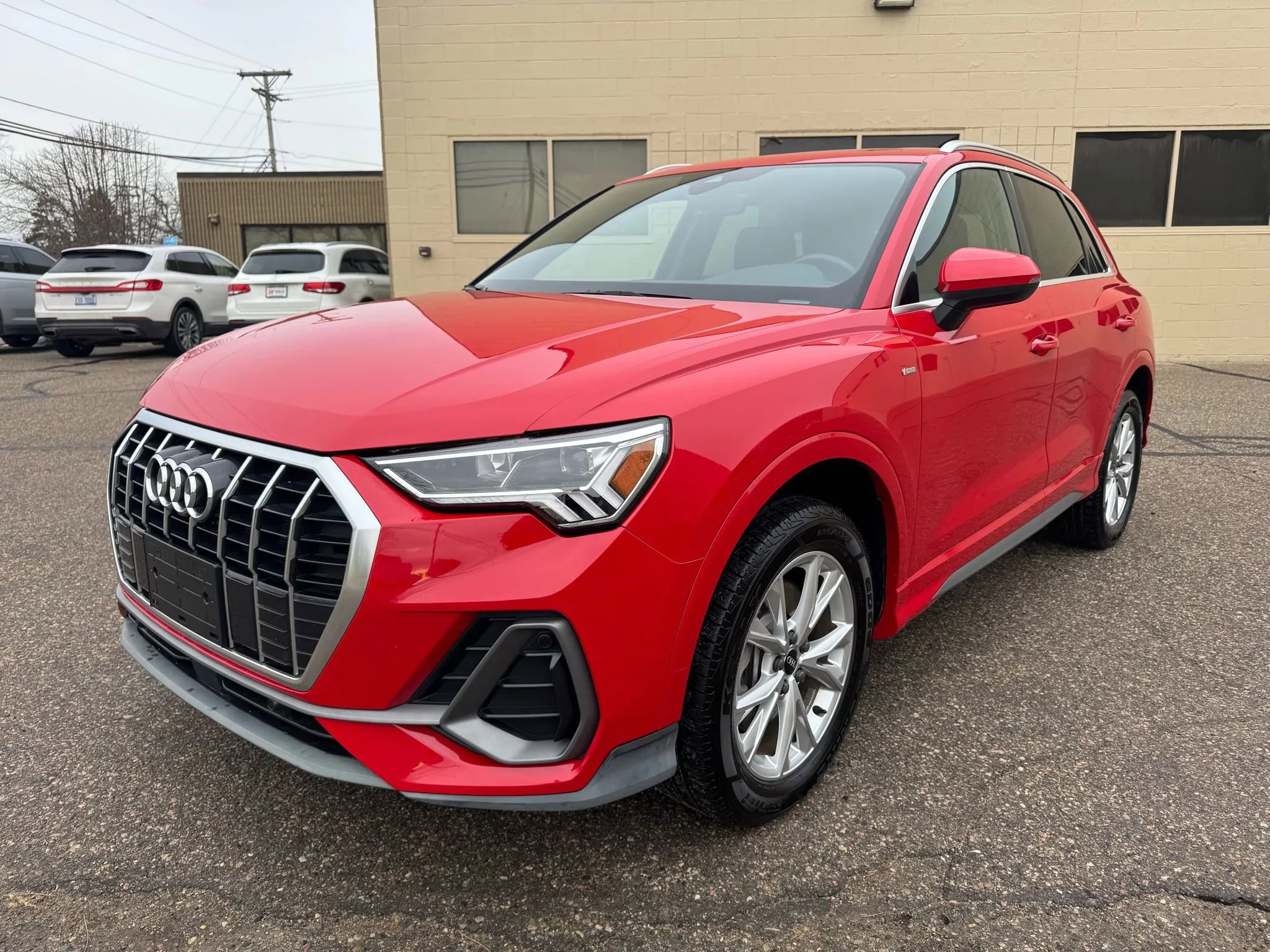 Used 2024 Audi Q3 2.0T Premium image 3